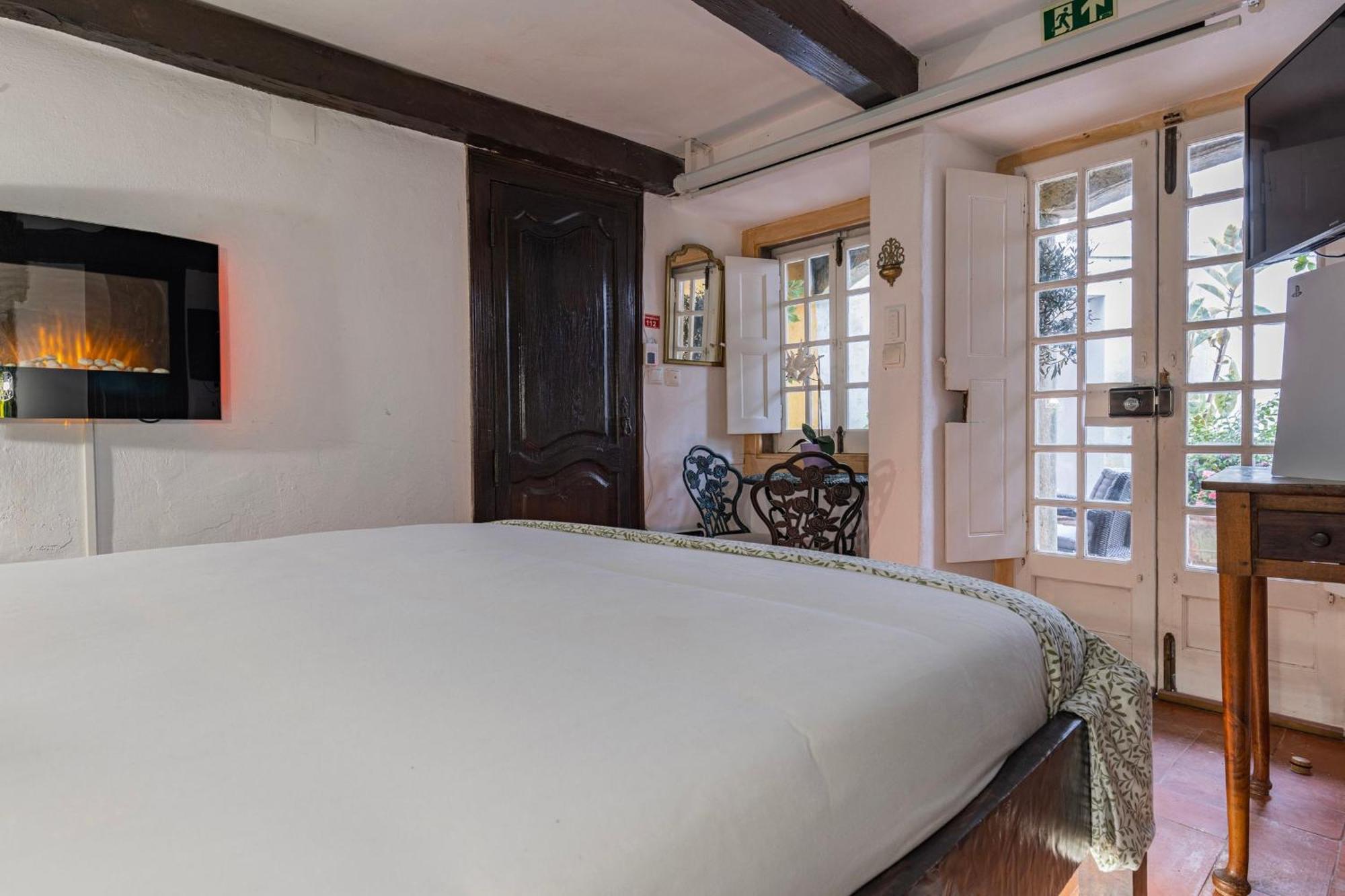 Small Cozy Room In Palace Patio With Hot Tub And Snooker - Sintra Wow Extérieur photo